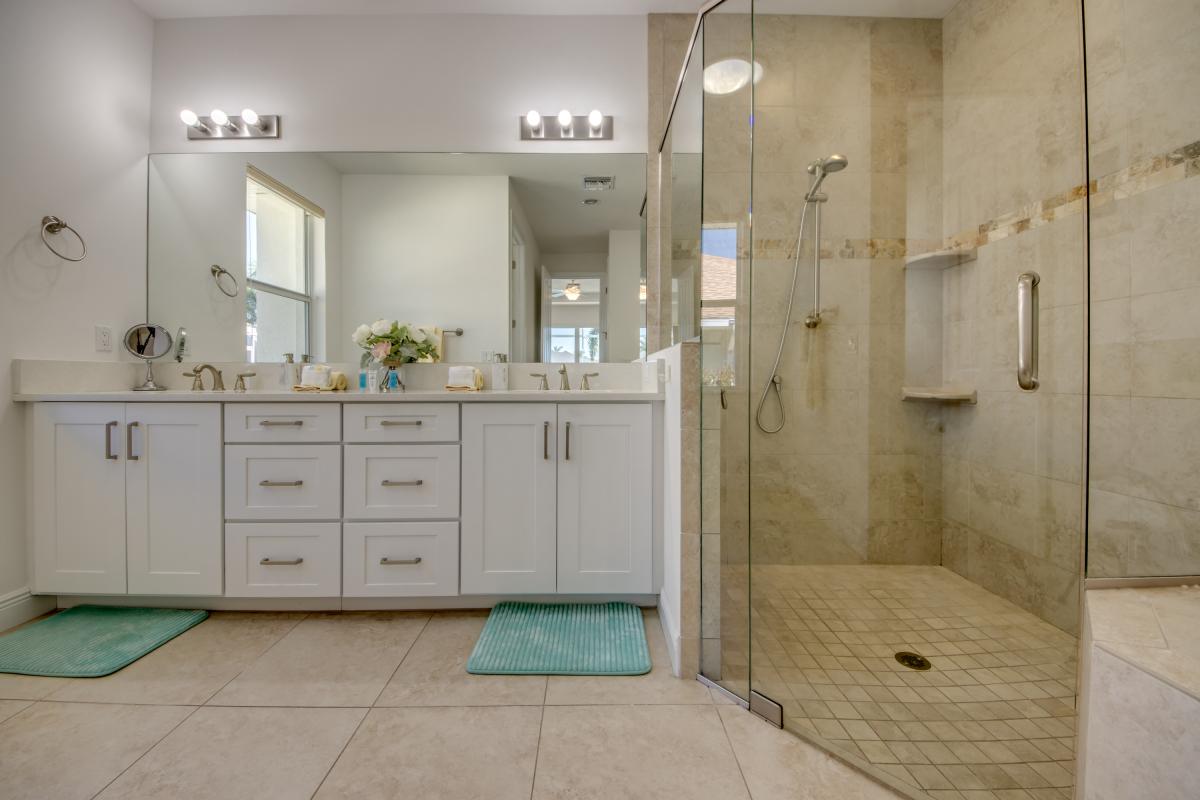 40-Master-Bathroom